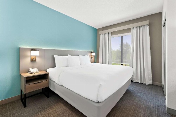 Comfort Inn & Suites image 22